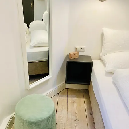 Homestay Serviced Im Herzen Berlin's